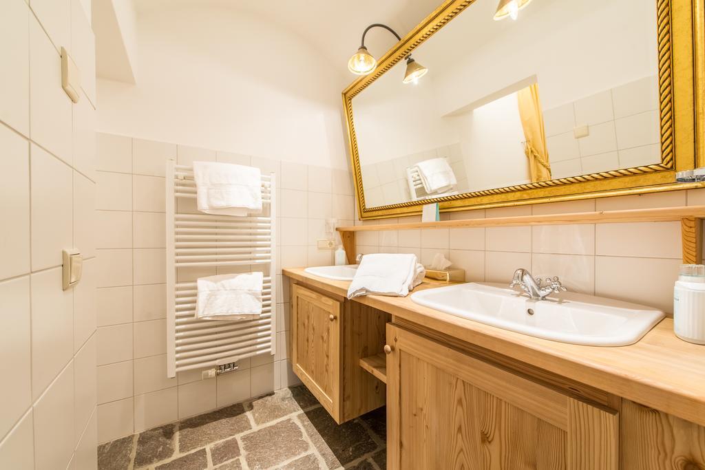 Adler Suite & Stube Villabassa Ngoại thất bức ảnh